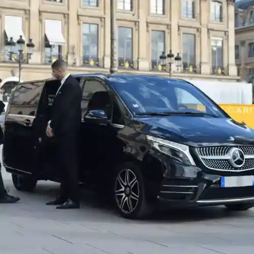 taxi in the Notre Dame du Thil district