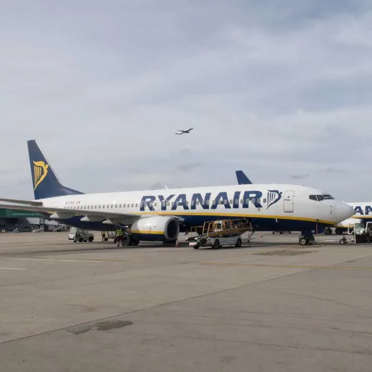 Avión en el aeropuerto de Beauvais